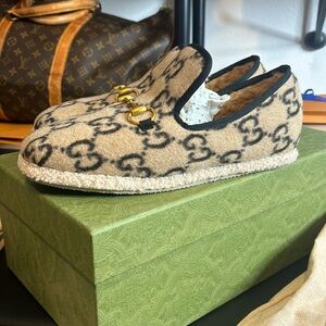 🤎GUCCI SHOES UNISEX FRIA GG MARINO WOOL SHEARLING HORSEBIT LOAFERS